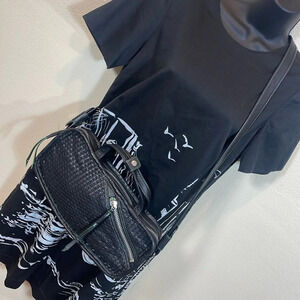 Nike Heritage 1972 Leather Basket Weave Shoulder Bag Leather Black